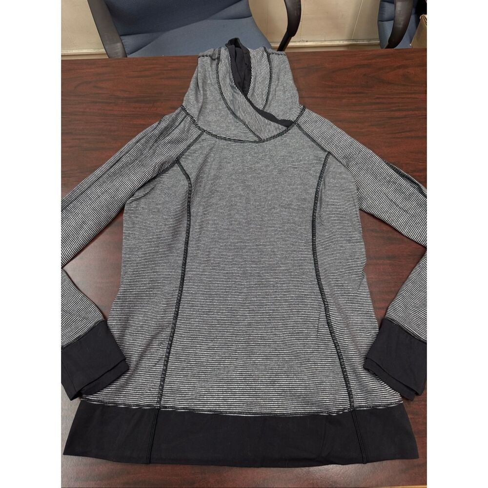 Lululemon Think Fast Black and Grey Stripe Hoodie Size 12